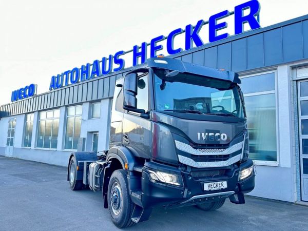 Iveco X-Way mit Hi-Traction AT440S48T/P OFF 